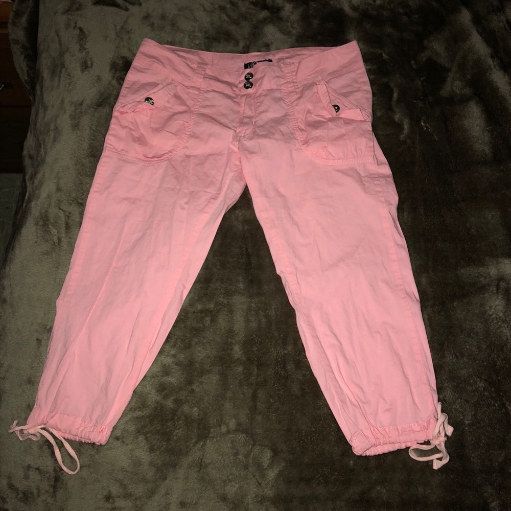 ‼️Pink Capri Pants‼️
